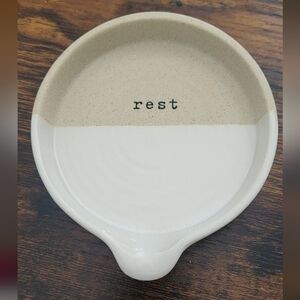 Mud Pie Ceramic white and beige spoon rest, 5"